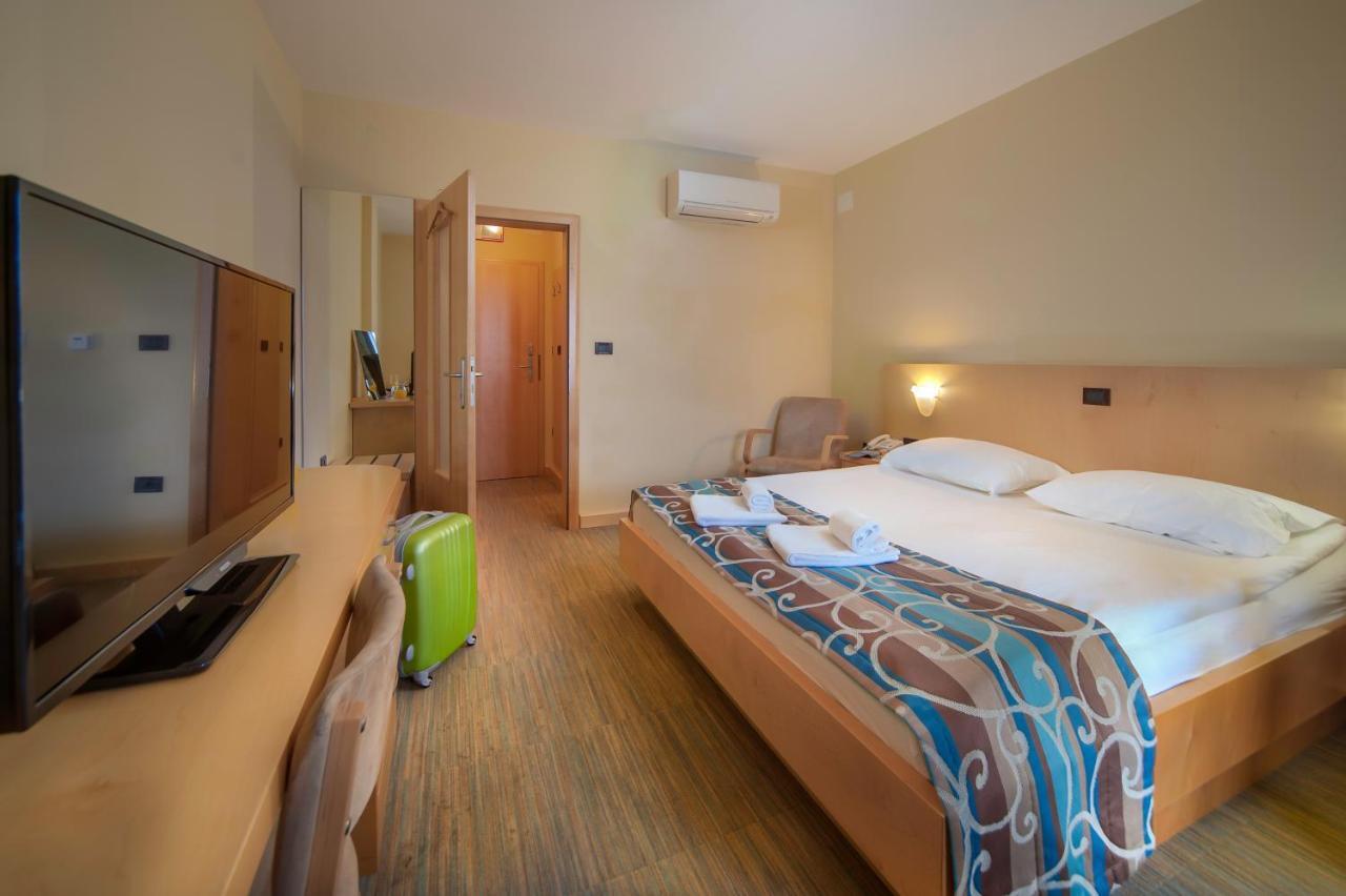 Bed And Breakfast Malovec ดิวัตชา ภายนอก รูปภาพ